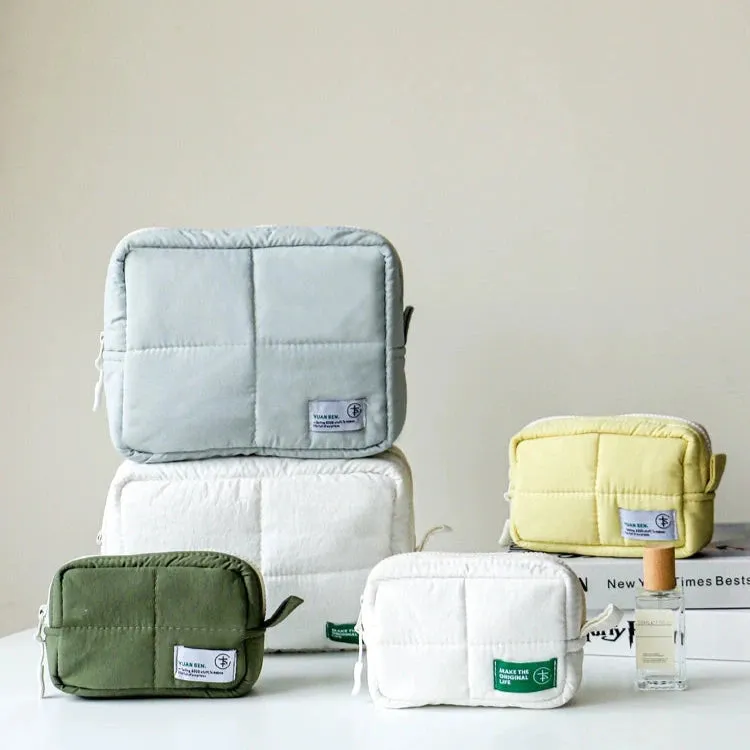 Charming Portable Waterproof Cosmetic Bag