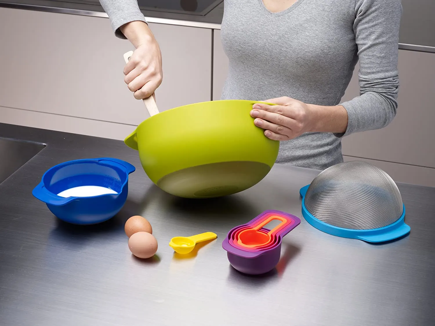 Ingeniuso Mixing Bowls and Measuring Cups with Sieve Colander (9-Piece)