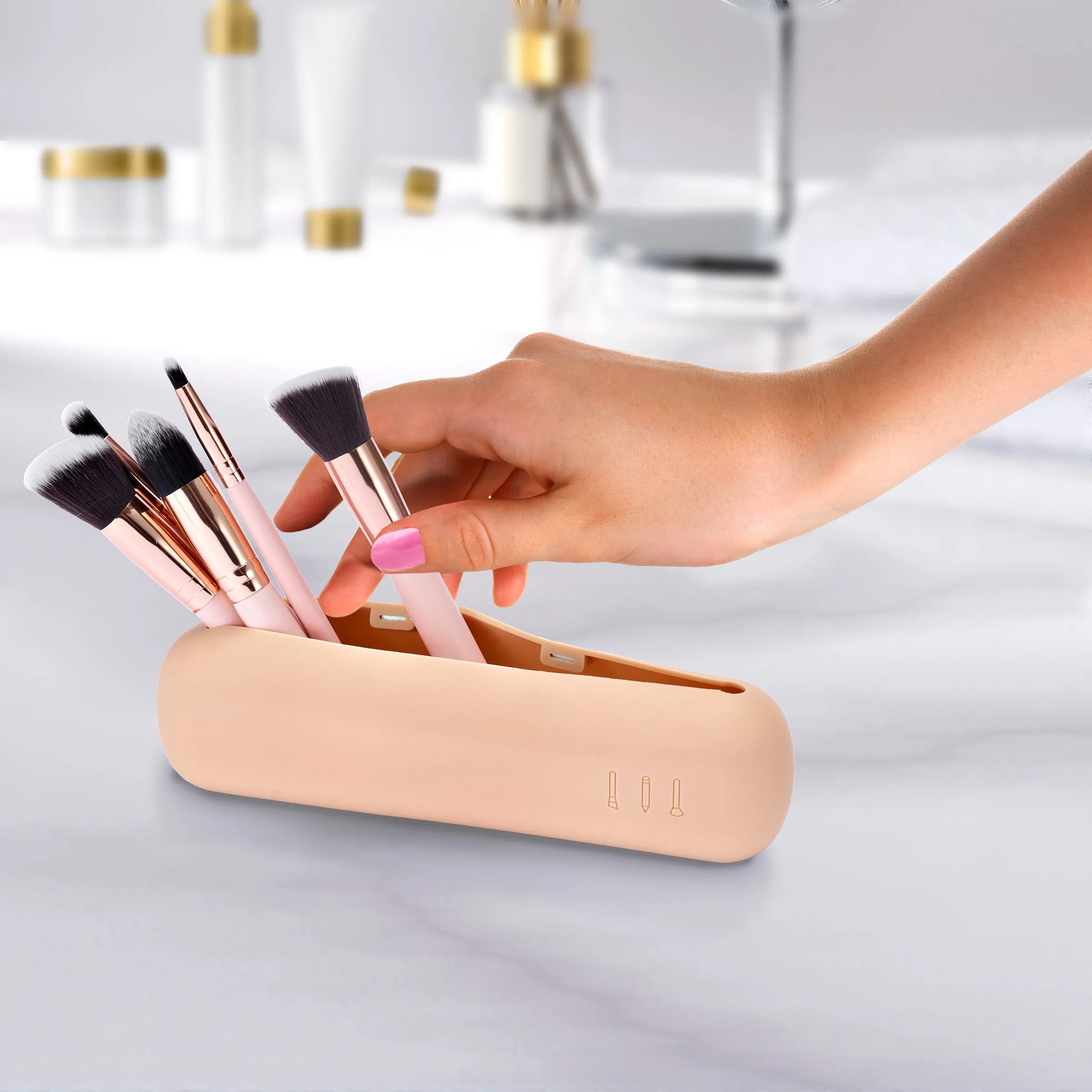 Travel Cosmetic Makeup Brush Holder